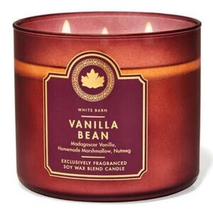 NWT White Barn Vanilla Bean Candle - Rich Brown